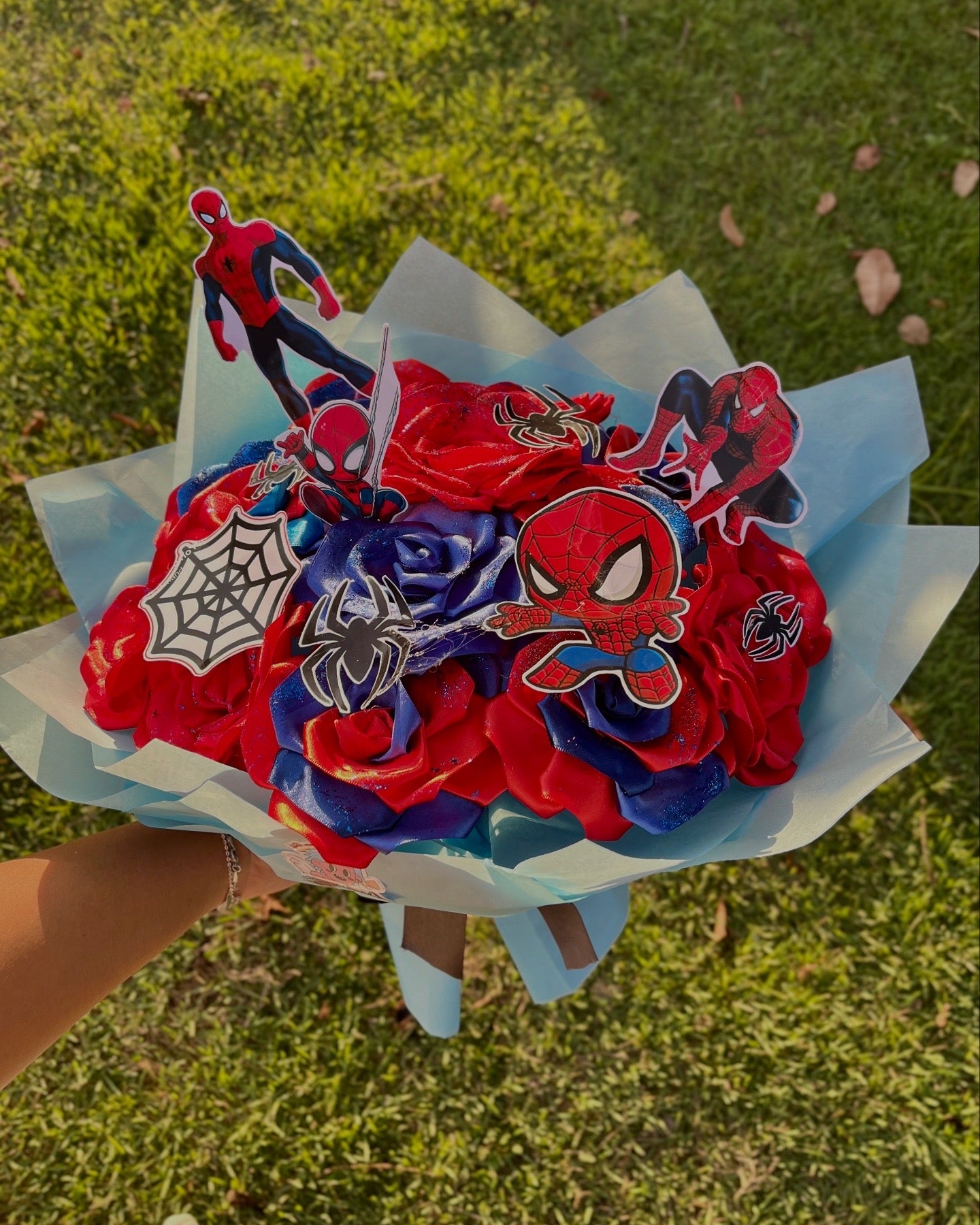 Buquê Lovely personalizado 🕷️